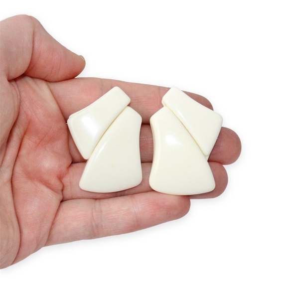 Vintage White Lucite Stud Earrings Abstract Modernist Large Statement Studs - Picture 2 of 4